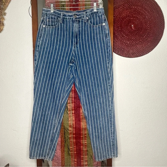American Eagle Pinstripes Denim High Rise Mom Jeans size 8 - Picture 2 of 7